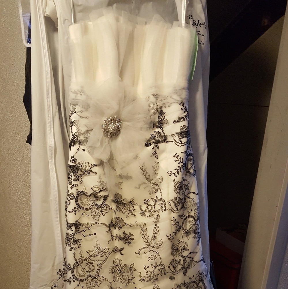 Wedding dress